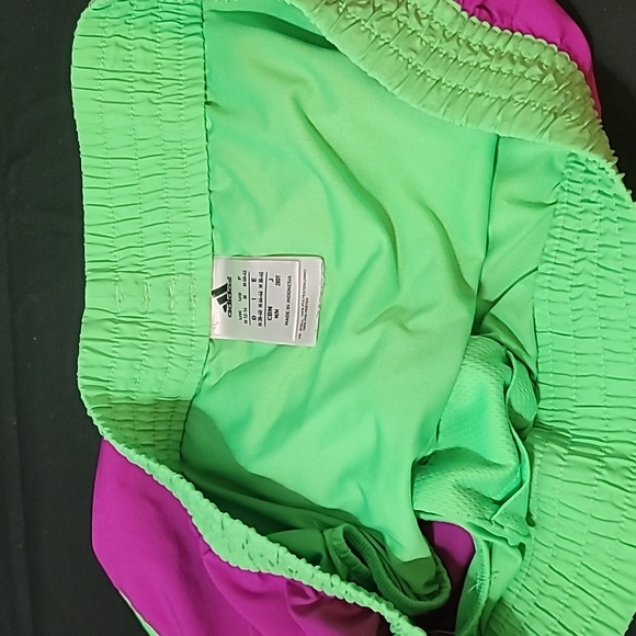 Lightweight Adidas Running Shorts Size Med - Picture 5 of 7